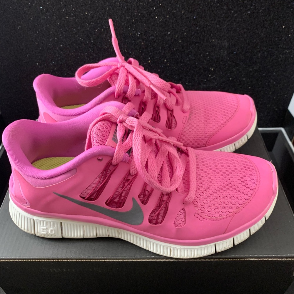 Nike Free 5.0 Sneaker Women’s Size 5, Pink